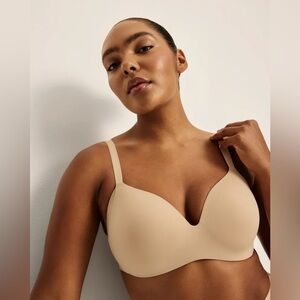 Knix WingWoman Contour Bra. NWT. Size: 8. Color: Dune.